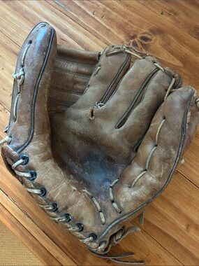 Vintage Baseball Glove approx 1950s Dunlop.